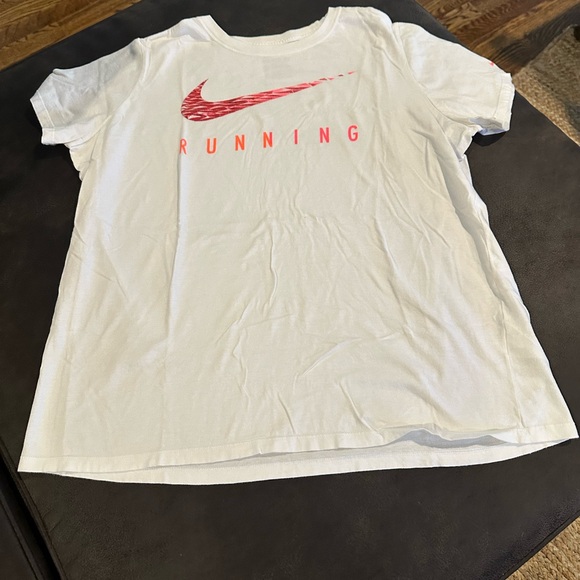 Nike Kids White Tee with Red Logo - Picture 1 of 3